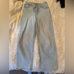 Levi’s ribcage straight ankle jeans size 25